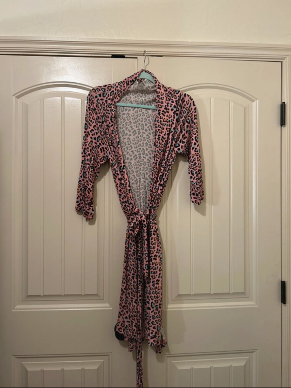 Pink Leopard Print Women's Robe